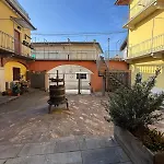 Casa Di Klara With Covered Parking & Terrace 아파트