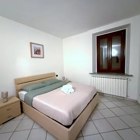 Casa Di Klara With Covered Parking & Terrace * קסטלטו סופרה טיצ'ינו