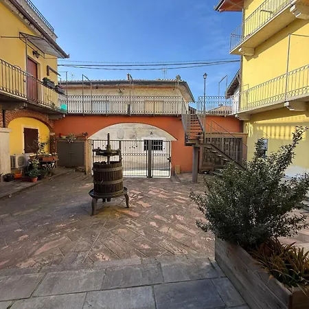 Casa Di Klara With Covered Parking & Terrace 아파트