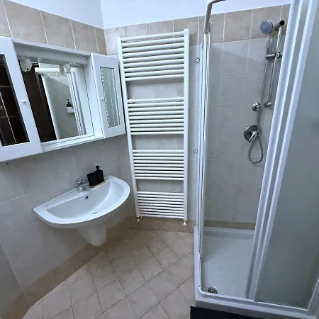 아파트 Casa Di Klara With Covered Parking & Terrace 카스텔레토소프라티시노