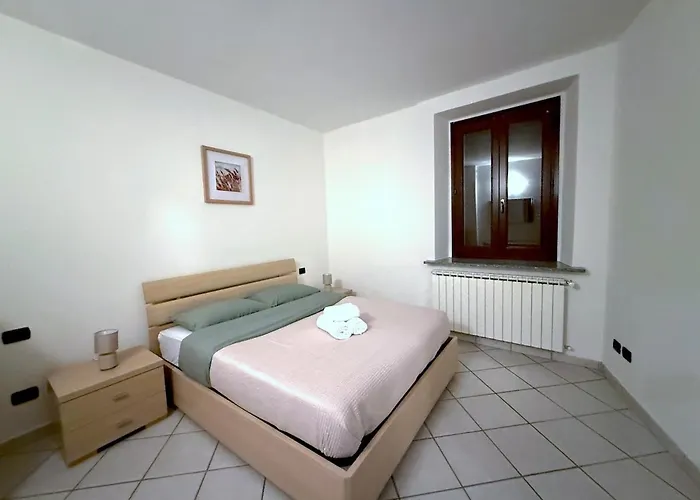 Casa Di Klara With Covered Parking & Terrace * קסטלטו סופרה טיצ'ינו