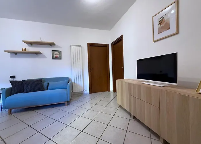 Casa Di Klara With Covered Parking & Terrace * Castelletto sopra Ticino