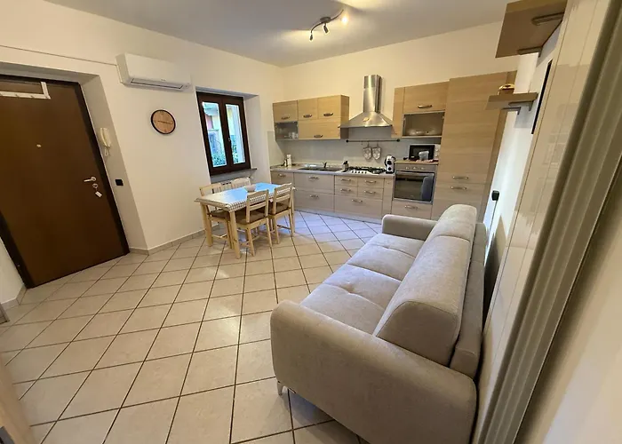 דירה Casa Di Klara With Covered Parking & Terrace *